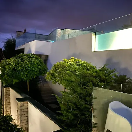 Apartment Plazza Leonardo Vižinada
